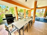Tropical Beach Oasis: 2 Private Villas, 16+ Guests!