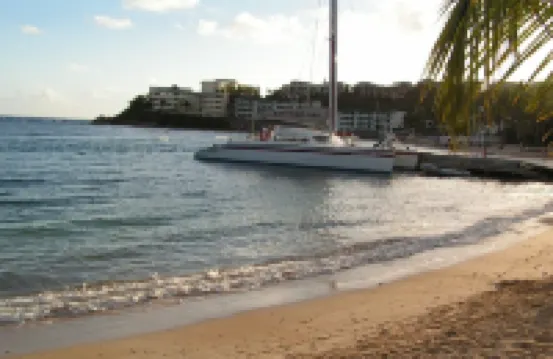 Prime Oceanfront, Remodeled St. Thomas 2BR/2BA Condo-Poolside, W/D, & Dining