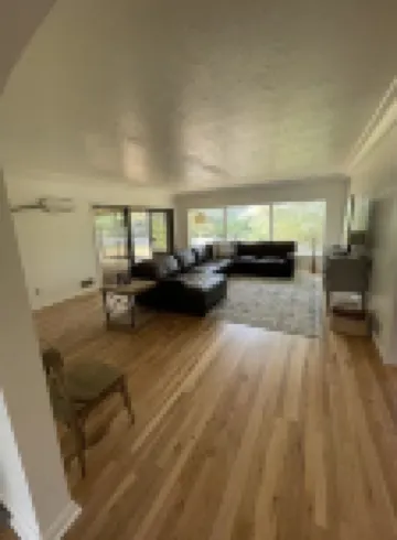 Cozy Home Across From Holt Arena and ISU Campus!