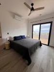 Casita by the SeaPool, Modern,  private rooftop, king beds2 minute to beach!