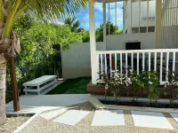 Beautiful villa West with pool- 5 minutes to Gracebay beach