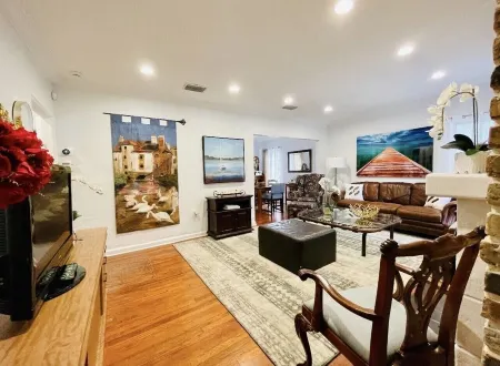 Le Petit Maison Отели рядом с достопримечательностью «Кампонг, Нешнел Тропикал Ботаникал Гарден»