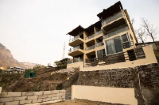 Allure Lake Front Hotels in 