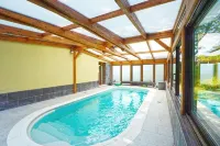 Gîte de Charme Piscine Couverte Idéal Grandes Familles Hotels in Mitzach