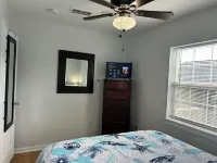 Bay Breeze Bliss~ Hot Tub, Bar & Canal~ 5mi To Beach!