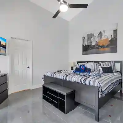 LUXURY HOME!! 4BEDS/3B. PRIVATE POOL! Rooms