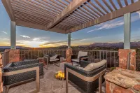 Peaceful Luxury West Sedona Heated Pool & Hot Tub