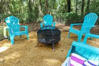 Awesome Game Room! Near Beach & Historic District! Sleeps 10! Pet friendly!