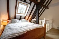 Stylish apartment that combines contemporary chic with character and comfort 格羅斯蒙特住宿飯店