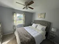 Luxury Oasis Close to Downtown Dayton Các khách sạn gần Oregon District