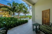 NEW LISTING - Ground Floor - One Bedroom, Ocean View Condo at The Landings