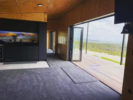 Fenian Retreat.Nestled on the edge of Kahurangi National Park, Karamea. Отели в г. Karamea