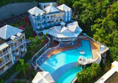 Studio "le pipiri" swimming pool sea view secure residence Hotels in 