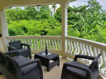 Comfort Suites - Three Bedroom Apartment