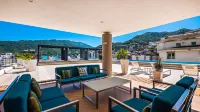The Park Penthouse w/ Ocean view 1 block to Malecon
