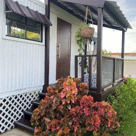 Cozy 2-bedroom apartment in charming Arecibo with WiFi, AC