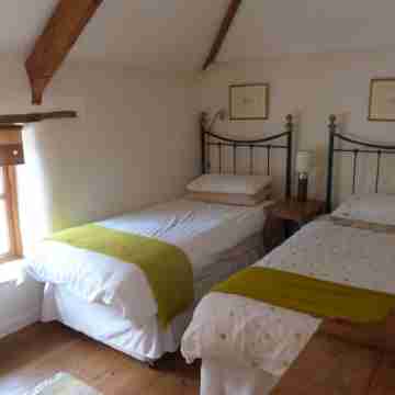 Smart barn conversion. Perfect touring  location, for beaches, moors & Cornwall Rooms