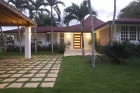 Modern villa with great golf view and outside gazebo Hotels near Great Escapes Multiservices
