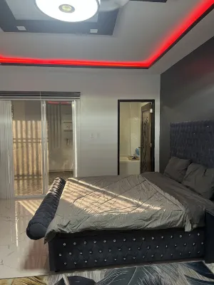 This new condo suite is beautiful with big space bedroom