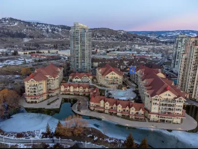 Top floor unit in Discovery Bay with lake views from the patio!