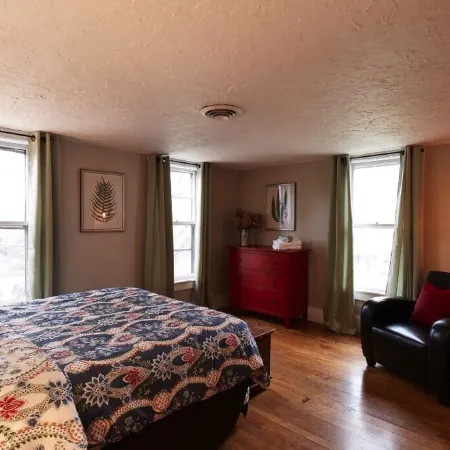 SPACIOUS and PRIVATE renovated farmhouse for the whole family Отели в г. Санапи