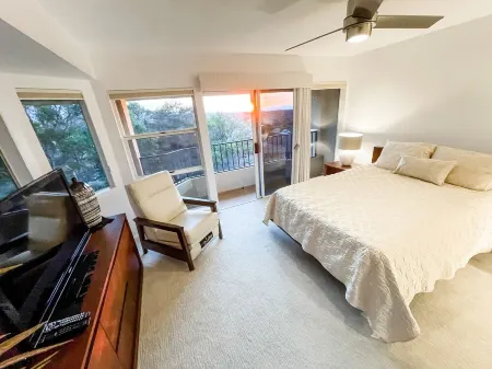 Beautiful Ocean Views w/ AC!!