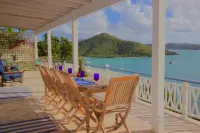 Artistically Designed Home with Huge Ocean Views, Small Dipping Pool and Hot Tub