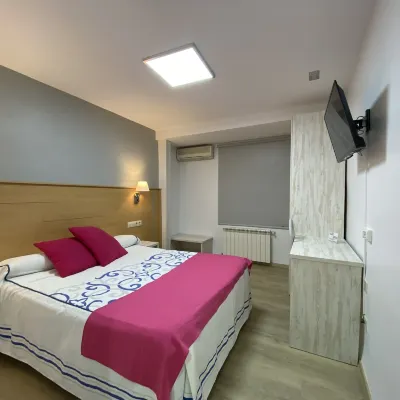 Hotel San Juan Hotels near Puerta de Toledo