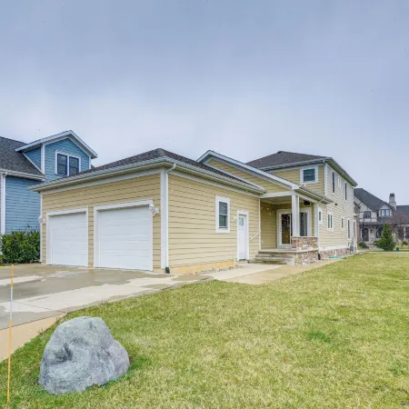 Convenient North Bend Apt Half-Mi to Notre Dame!