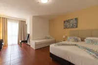 Manta Guest Hotels in Altura