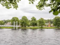 7 Riverside Gardens - Apartments