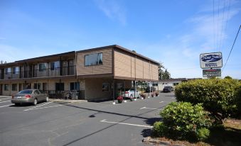 Silver Sands Motel
