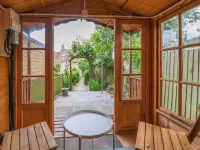 Pendennis Hotels in Sherborne