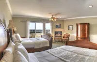 On the Beach Bed and Breakfast Hotels in Cayucos