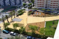 Hotel Los Robles - parking