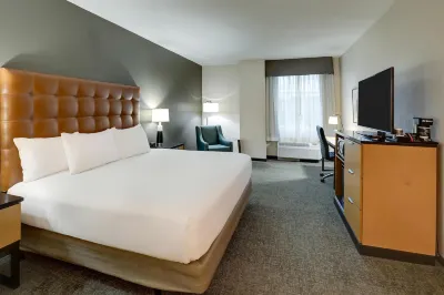 Drury Inn & Suites Montgomery Hoteles cerca de Universidad Faulkner