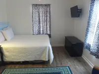 Midtown Cottages Hotels near Mt Atlanticus