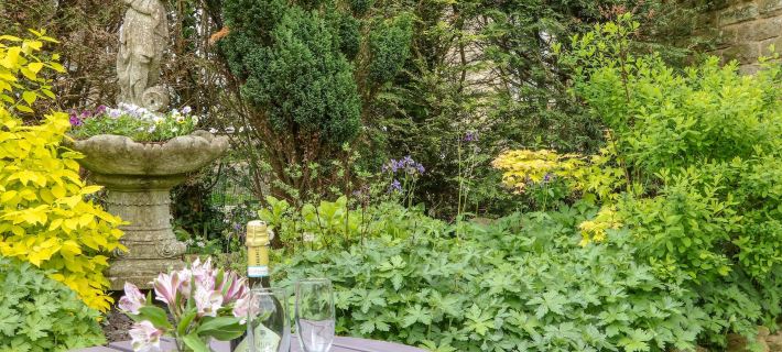 Bank Cottage Hotels in Buxton
