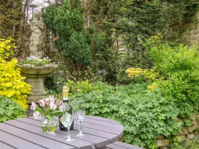Bank Cottage Hotels near Buxton
