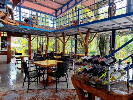 Talamanca Nature Reserve Отели в г. Перес Селедон