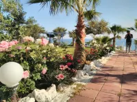 Mavi Cennet Camping Caravan Hotels in Kızılot