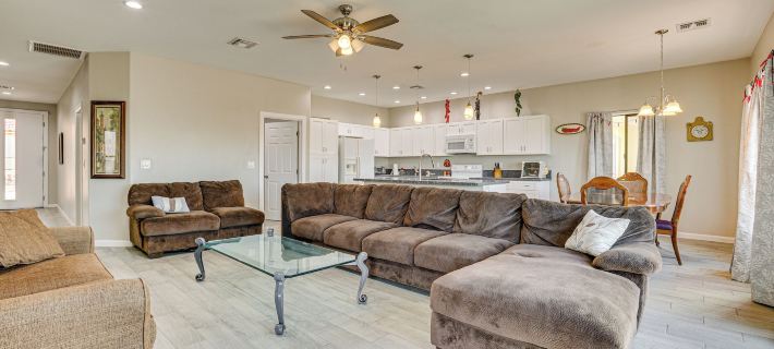 7 Mi to Golf: Mtn-view Retreat in Bullhead City Hotels in Mohave County