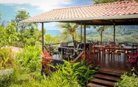 LagunaVista Villas Hotels in Carate