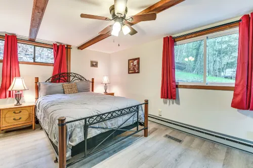 Lake-view Cabin w/ Furnished Deck in Hadley! - Wifi