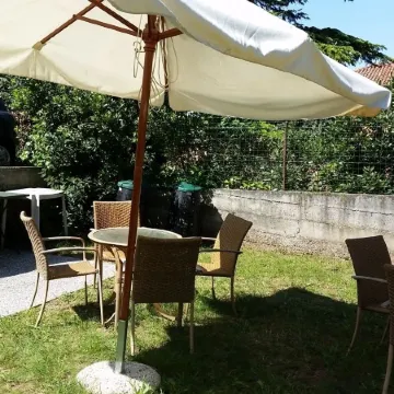 Hotel Aurora Duino Отели рядом с достопримечательностью «Duino Castle»