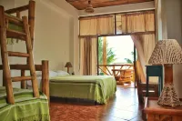 Seaside Garden Lodge Mompiche فنادق في 