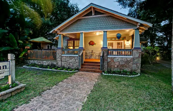 船錨旅館 NSB 家庭旅館