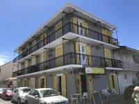 Anse des Rochers lovely "1,2,3 Soleil" studio with superb sea view.