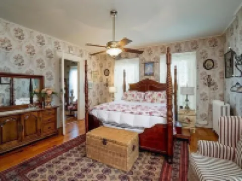 The Inn at Burnap's Hotéis em Sodus