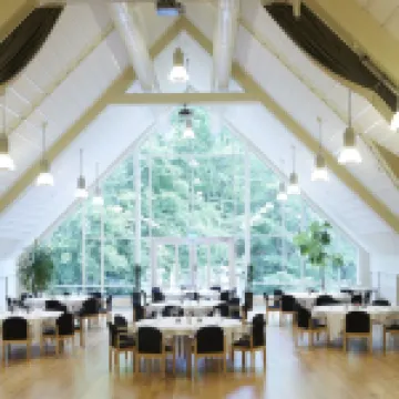 瑪格拉特託普斯加斯特吉弗瓦勒加德酒店 巴斯塔德酒店